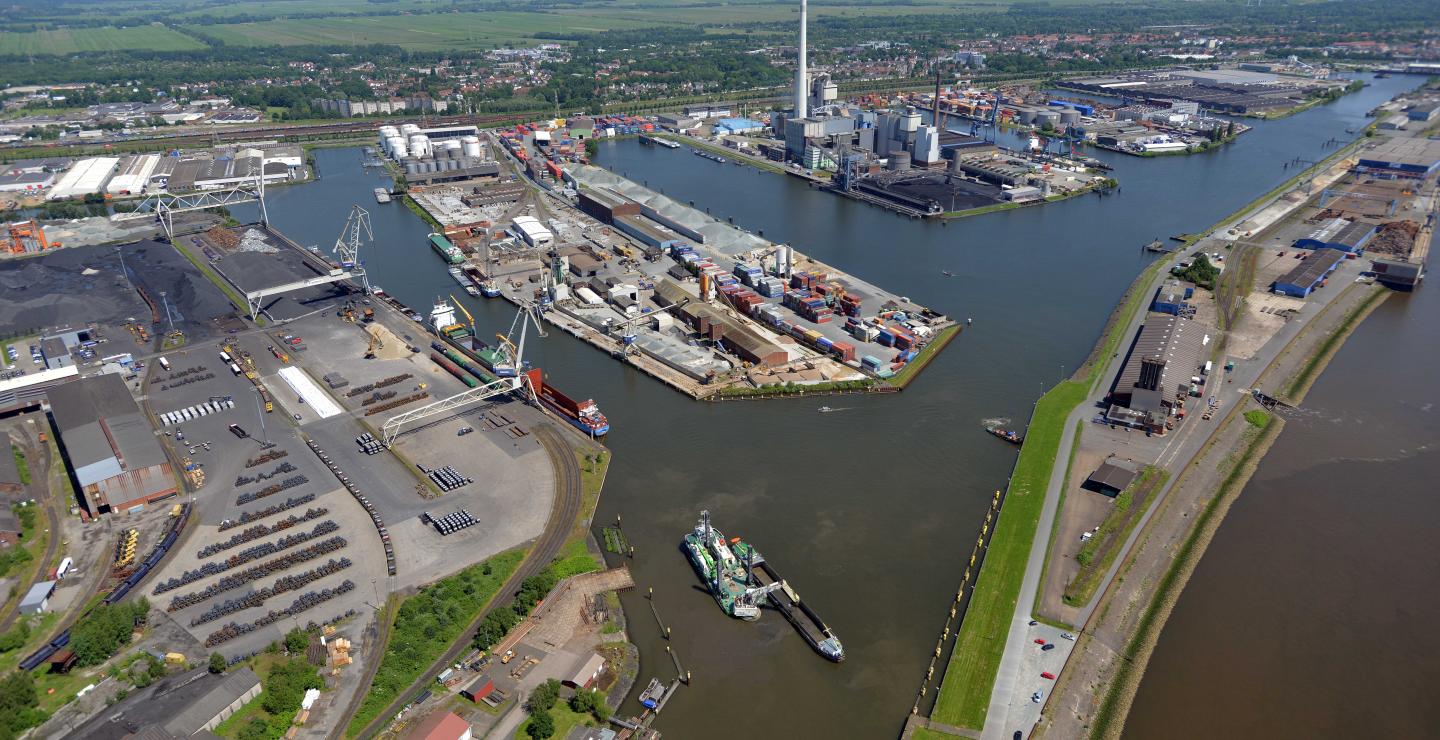 Overview Harbour of Bremen