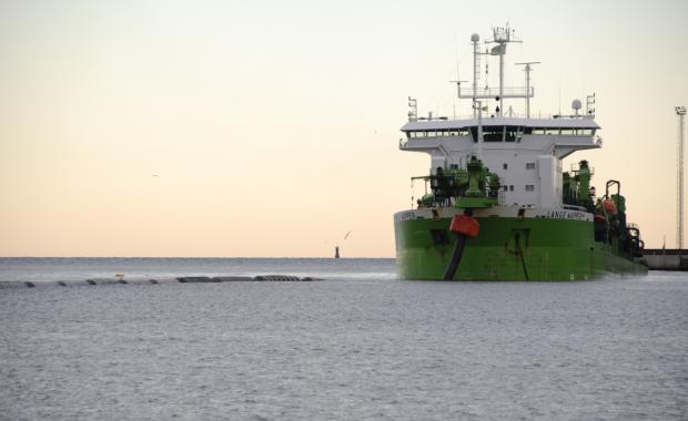 Lange Wapper (Trailing Suction Hopper Dredger) at the port of Muuga, Estonia